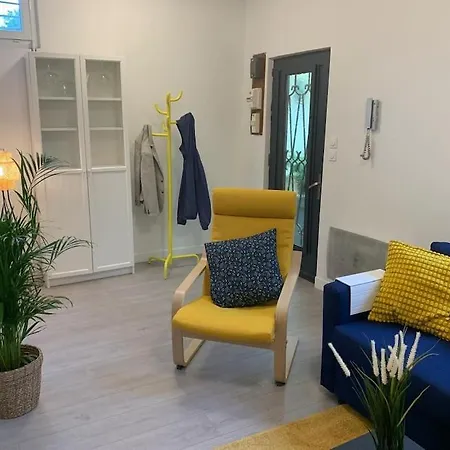 Maison Paisible, Elegante Cdg Jo Holiday home