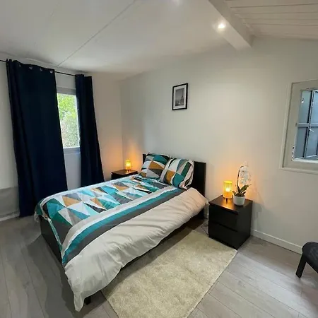 Maison Paisible, Elegante Cdg Jo Holiday home